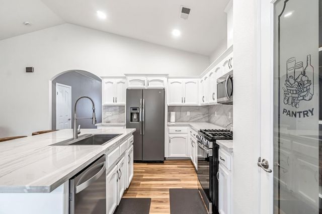 2634 Marie Drive, Madera, CA 93637