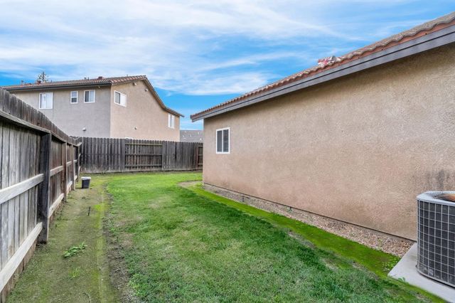 2634 Marie Drive, Madera, CA 93637