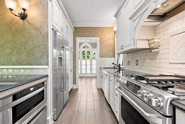 432 N Ashland Avenue, Park Ridge, IL 60068