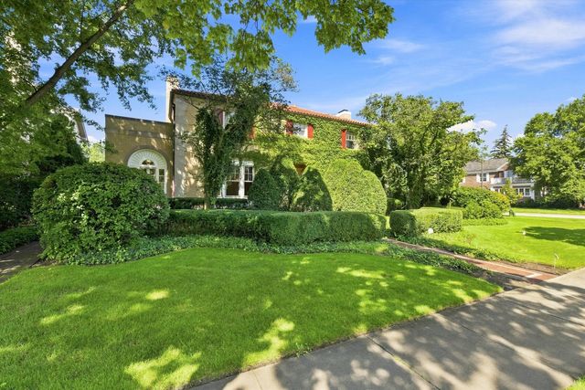 432 N Ashland Avenue, Park Ridge, IL 60068