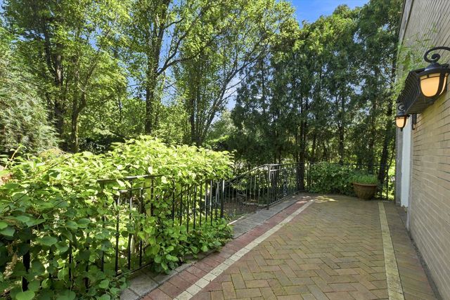 432 N Ashland Avenue, Park Ridge, IL 60068