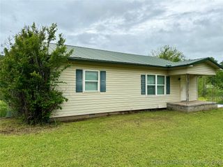 26945 S 206 Road, Henryetta, OK 74437