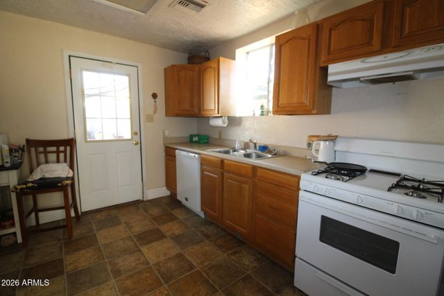 267 E NORTH Street, Globe, AZ 85501