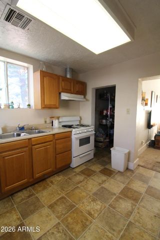 267 E NORTH Street, Globe, AZ 85501