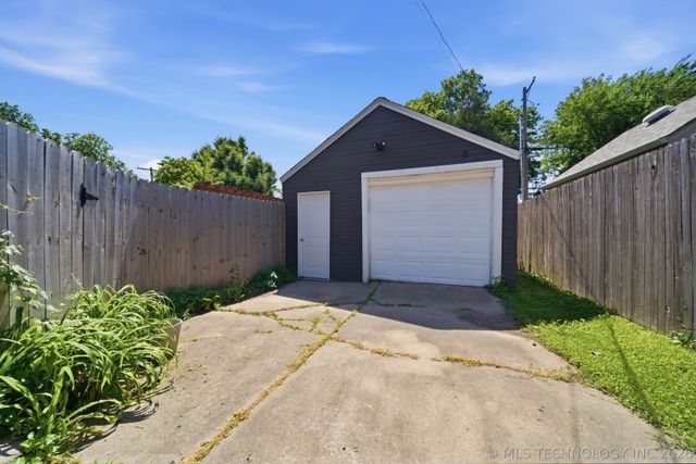 1240 S Birmingham Avenue, Tulsa, OK 74104