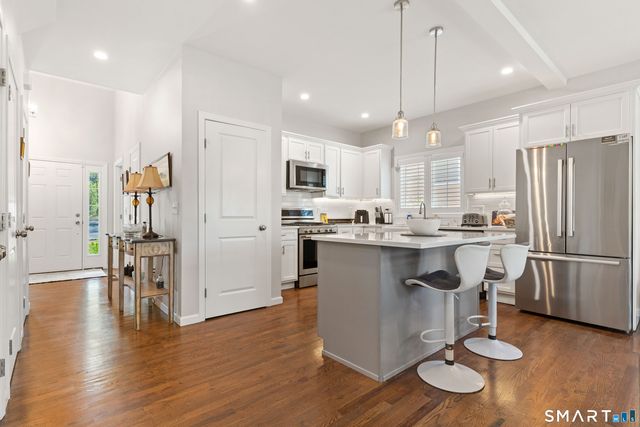 20 Sallys Way 20, Shelton, CT 06484