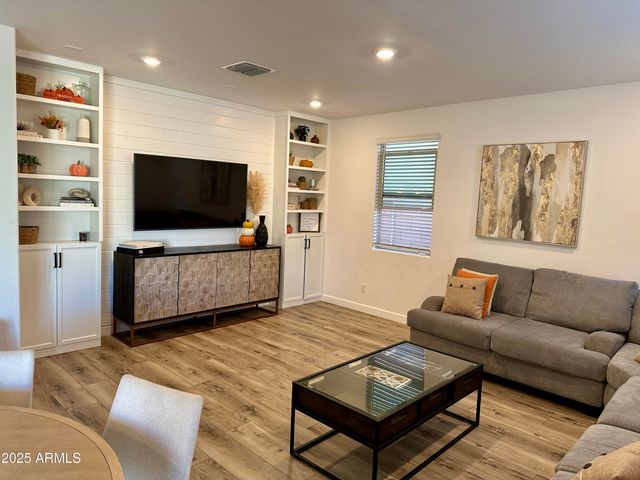 5604 S WARREN --, Mesa, AZ 85212