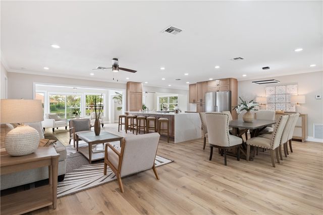 25 Park Avenue, Vero Beach, FL 32960