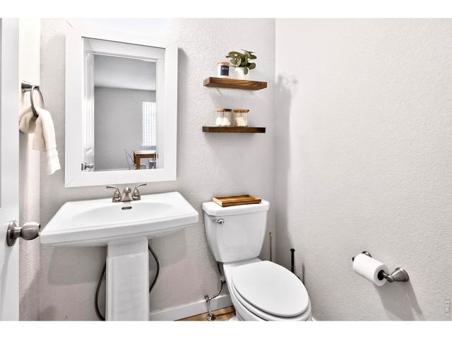 2104 Gather Ct, Windsor, CO 80550