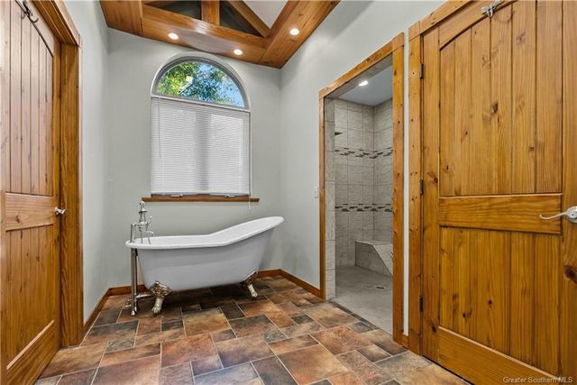 569 N Smokey Cove Road, Singer, LA 70660