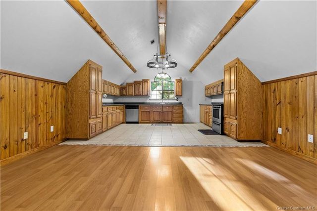 569 N Smokey Cove Road, Singer, LA 70660