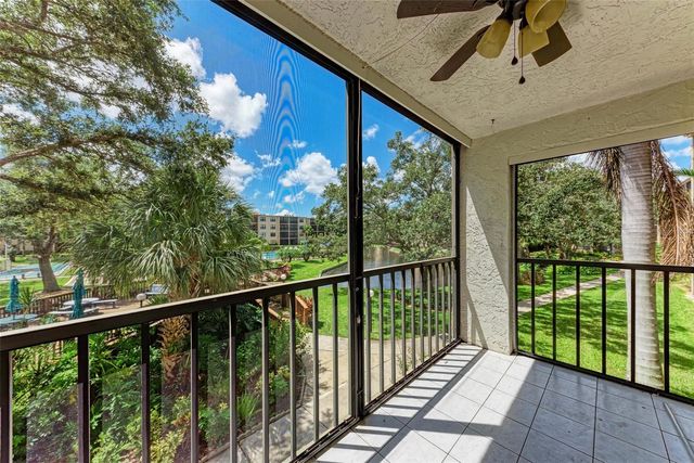 515 30TH AVENUE W H201, Bradenton, FL 34205