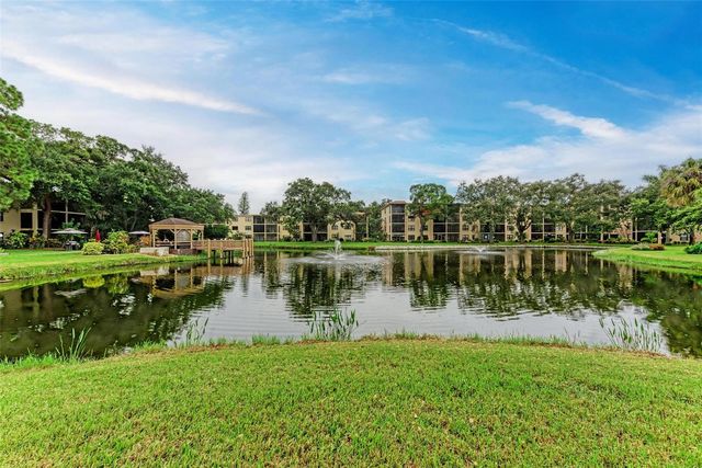 515 30TH AVENUE W H201, Bradenton, FL 34205