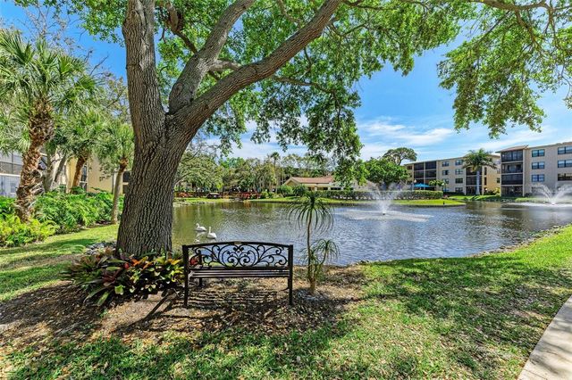 515 30TH AVENUE W H201, Bradenton, FL 34205