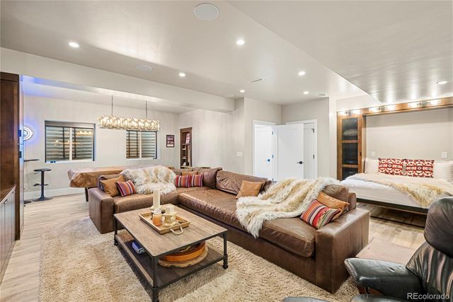 1188 Sky View Lane, Larkspur, CO 80118