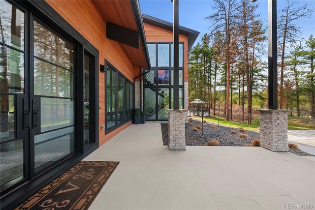 1188 Sky View Lane, Larkspur, CO 80118