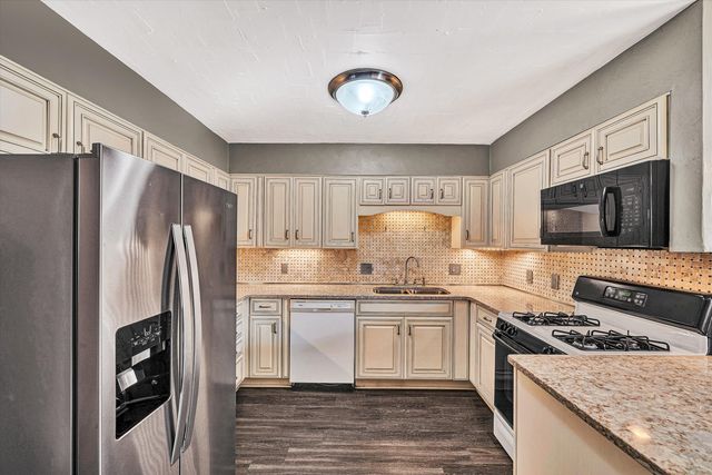 1844 Blenheim RD, Roanoke, VA 24015