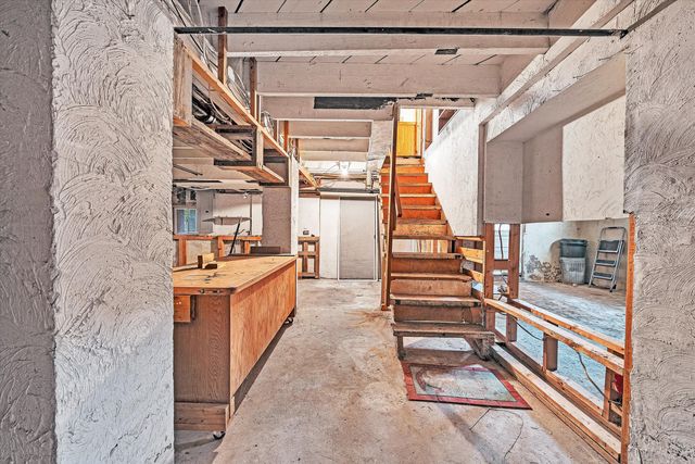 1844 Blenheim RD, Roanoke, VA 24015