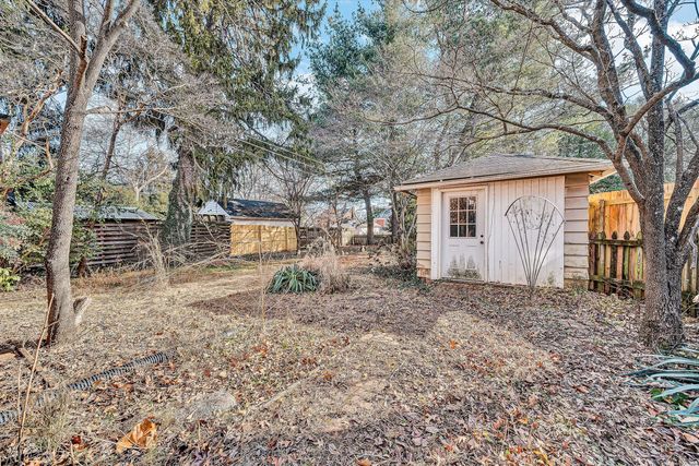 1844 Blenheim RD, Roanoke, VA 24015