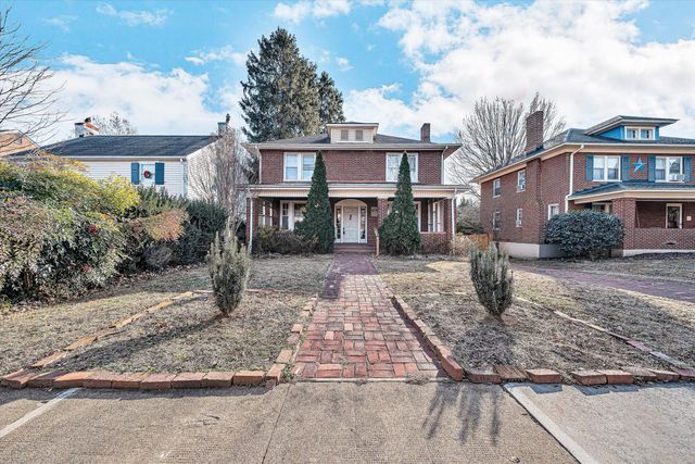 1844 Blenheim RD, Roanoke, VA 24015