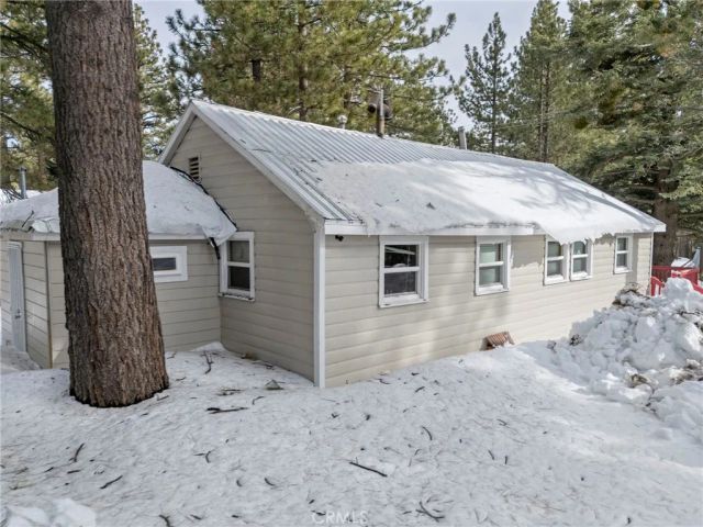 33424 Holcomb Creek Drive, Green Valley Lake, CA 92341