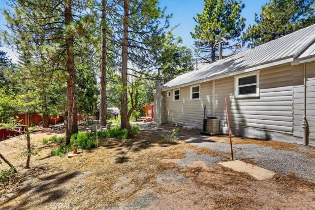 33424 Holcomb Creek Drive, Green Valley Lake, CA 92341