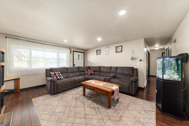 8504 E Mansfield Ave, Spokane, WA 99212