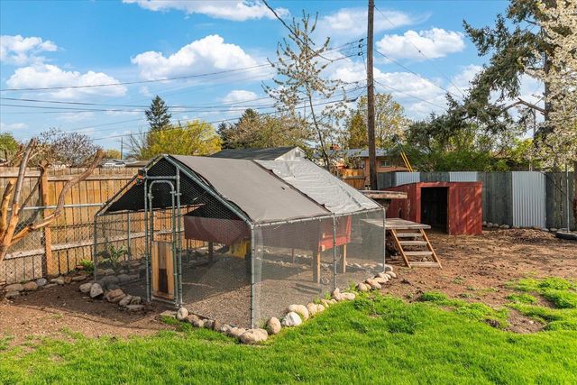 8504 E Mansfield Ave, Spokane, WA 99212