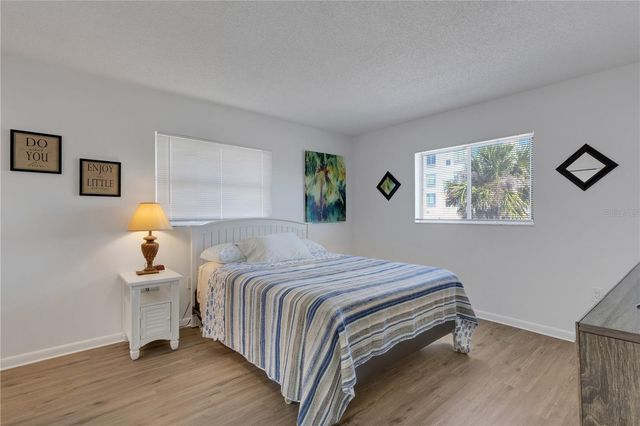 210 ALBEE ROAD W, Nokomis, FL 34275