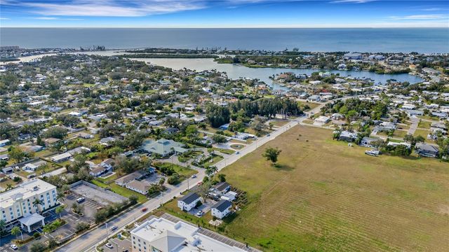 210 ALBEE ROAD W, Nokomis, FL 34275