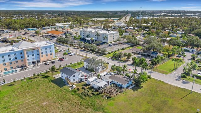 210 ALBEE ROAD W, Nokomis, FL 34275