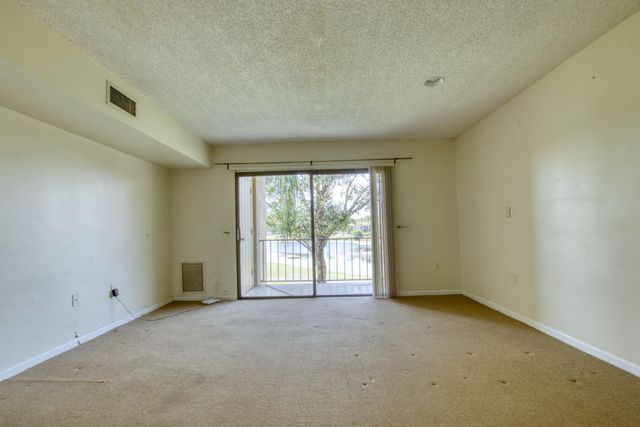 4657 Fountains Drive S 206, Greenacres, FL 33467