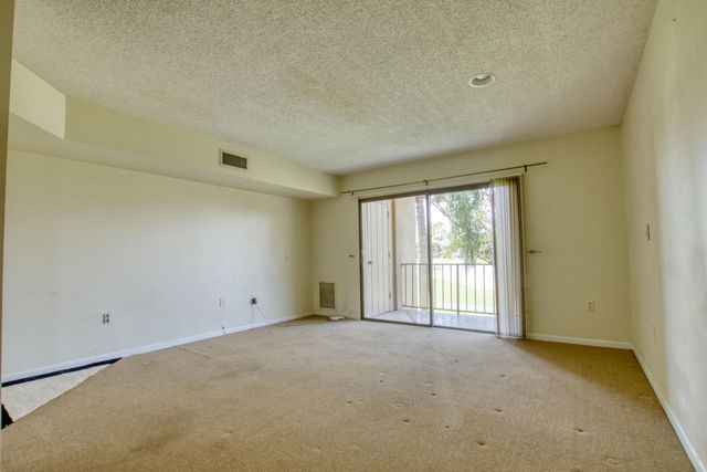 4657 Fountains Drive S 206, Greenacres, FL 33467