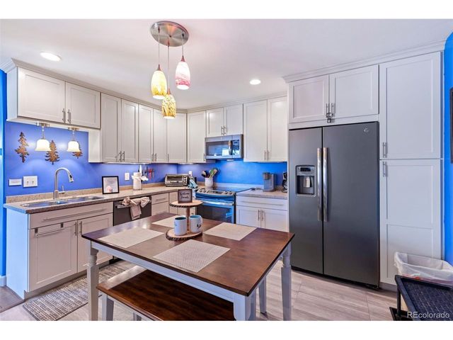 2100 Lodge Pole Cir A-G3, Silverthorne, CO 80498