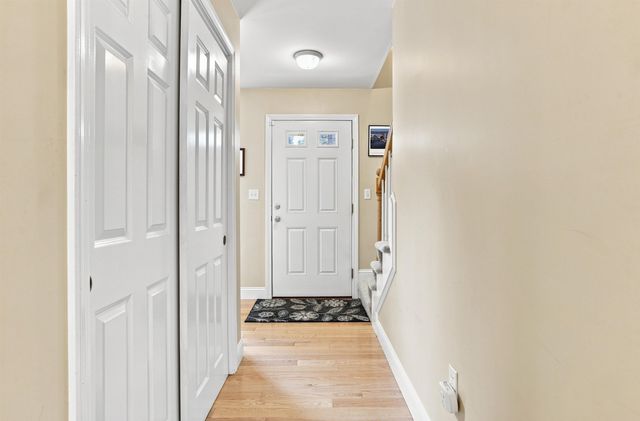 5 John Lane, Merrimack, NH 03054
