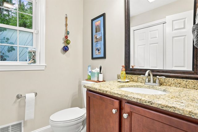 5 John Lane, Merrimack, NH 03054