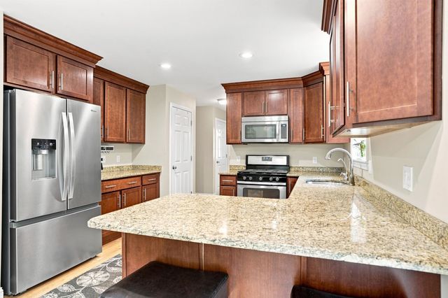5 John Lane, Merrimack, NH 03054