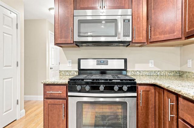 5 John Lane, Merrimack, NH 03054