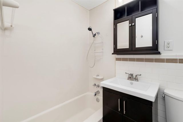 2155 WOOD STREET A14, Sarasota, FL 34237