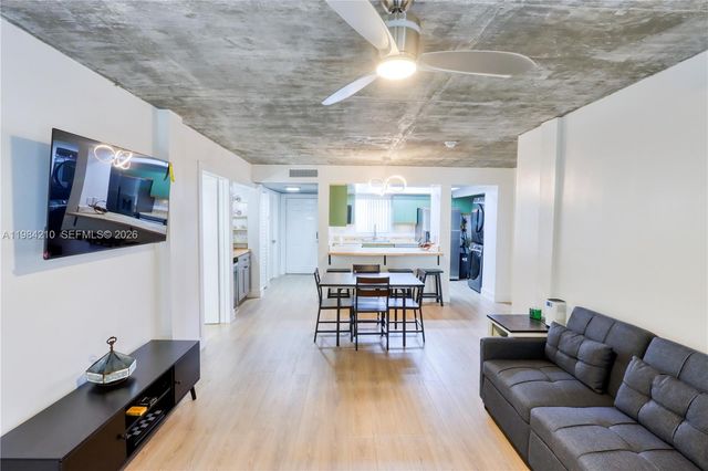 201 NW 7th St 307, Miami, FL 33136