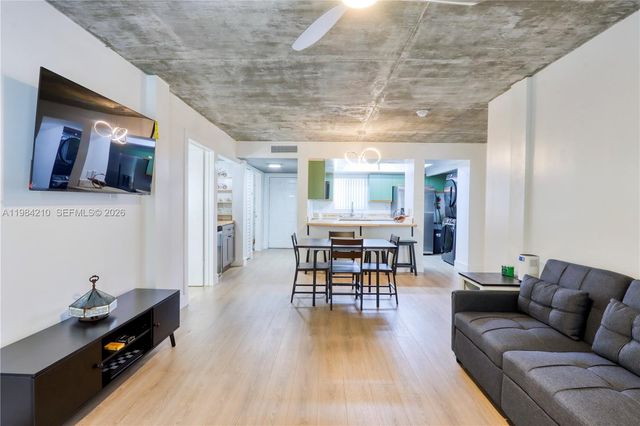 201 NW 7th St 307, Miami, FL 33136