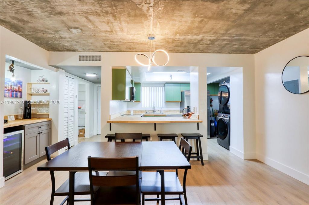 201 NW 7th St 307, Miami, FL 33136