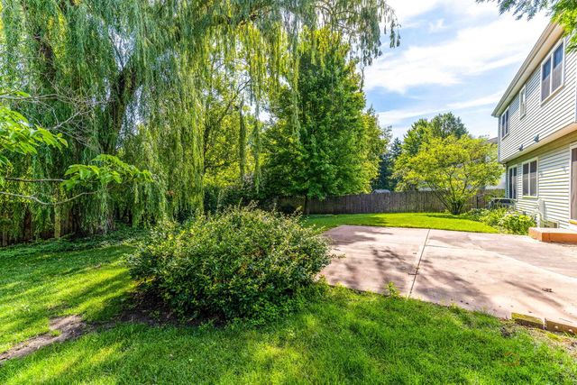 1338 Trinity Place, Libertyville, IL 60048