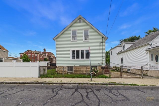 250 Chancery St, New Bedford, MA 02740