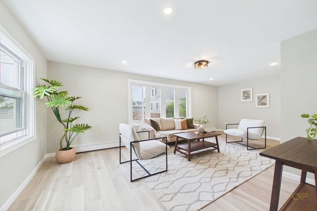 250 Chancery St, New Bedford, MA 02740