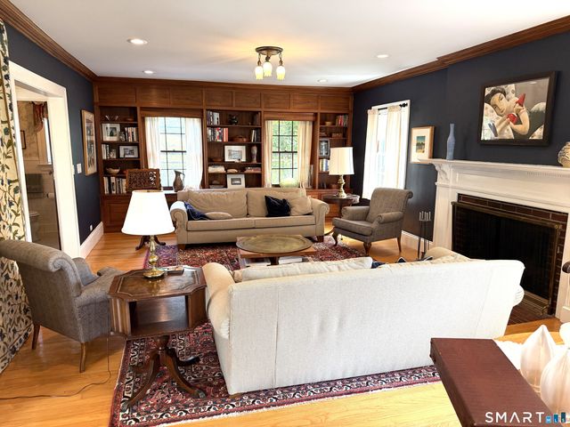 25 Walbridge Road, West Hartford, CT 06119