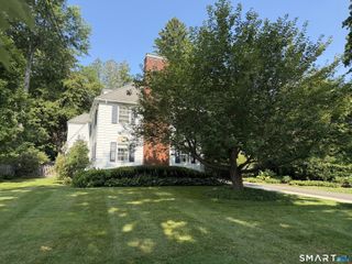 25 Walbridge Road, West Hartford, CT 06119