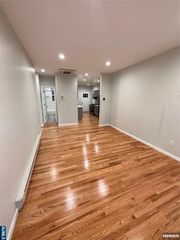254 Undercliff Avenue 1, Edgewater, NJ 07020