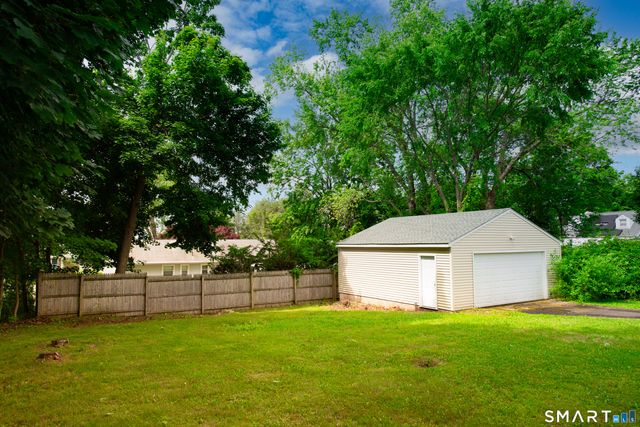 25 Harrison Drive, Hamden, CT 06514