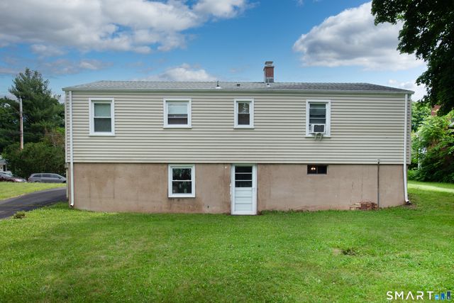 25 Harrison Drive, Hamden, CT 06514